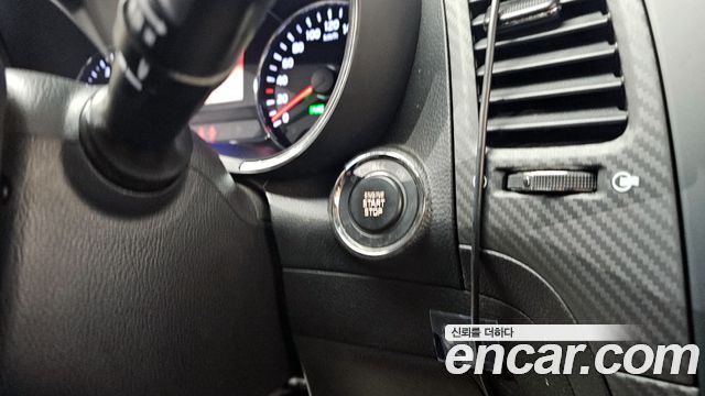 Kia K3 2015 — photo 19