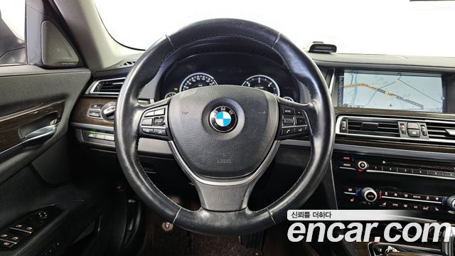BMW 7-Series 2014 — photo 13