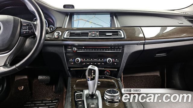 BMW 7-Series 2014 — photo 14