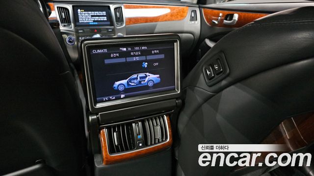 Hyundai Equus 2012 — photo 17