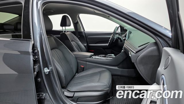 Hyundai Sonata 2022 — photo 10