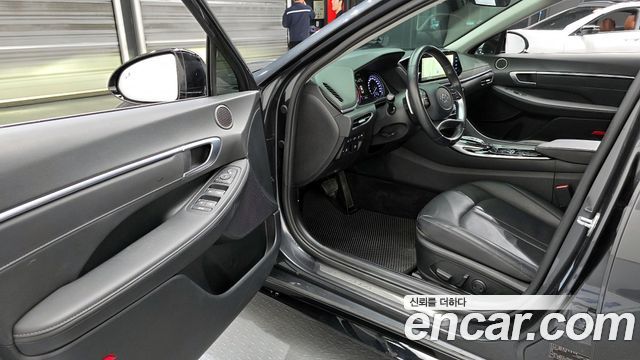 Hyundai Sonata 2022 — photo 11