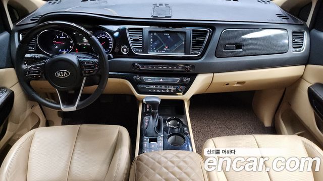 Kia Canival 2019 — photo 7