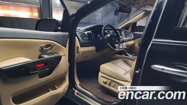 Kia Canival 2019 — photo 10