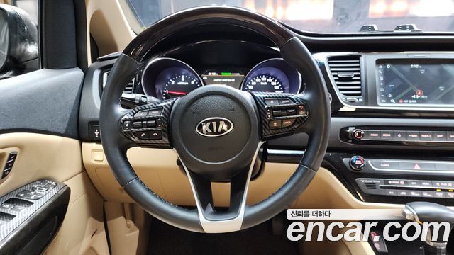 Kia Canival 2019 — photo 13