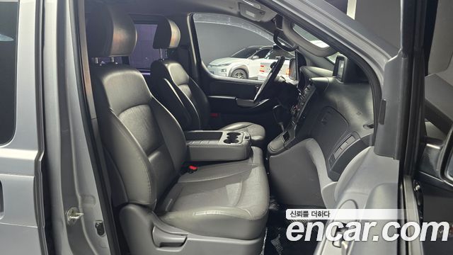 Hyundai Starex 2015 — photo 10