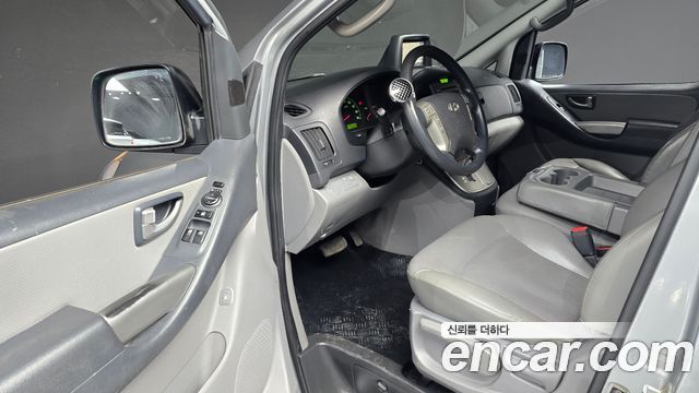Hyundai Starex 2015 — photo 11