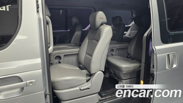 Hyundai Starex 2015 — photo 12