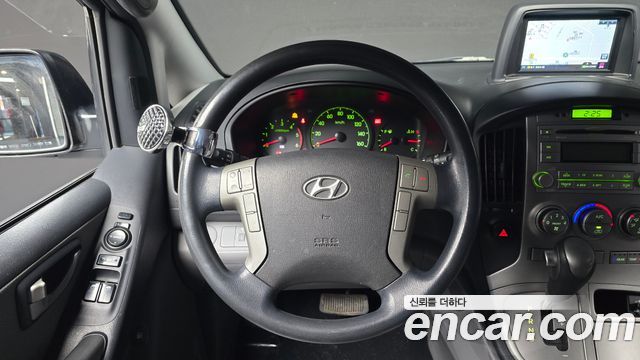 Hyundai Starex 2015 — photo 13