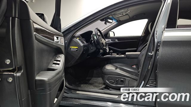 Genesis G80 2018 — photo 10