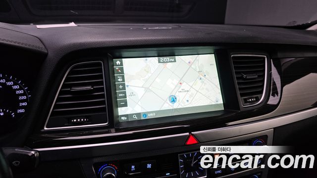 Genesis G80 2018 — photo 14