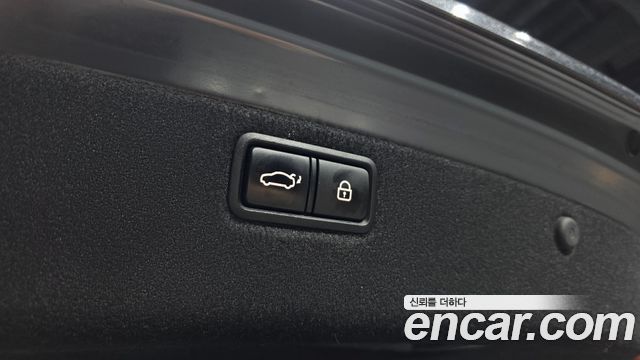 Genesis G80 2018 — photo 20