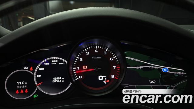 Porsche Cayenne 2022 — photo 8