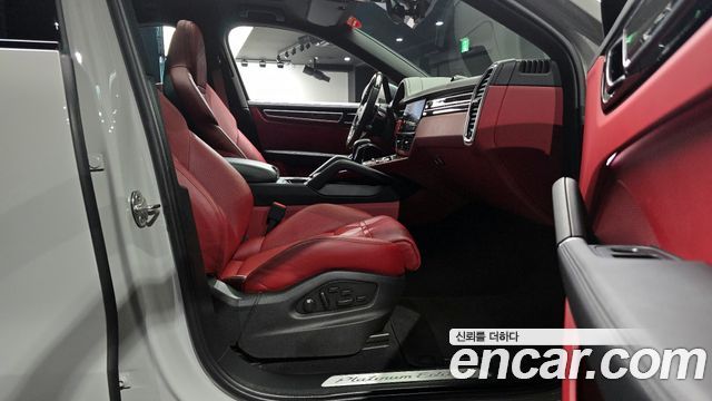 Porsche Cayenne 2022 — photo 11