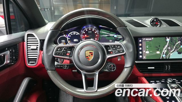 Porsche Cayenne 2022 — photo 13