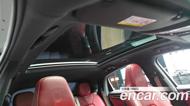Porsche Cayenne 2022 — photo 19
