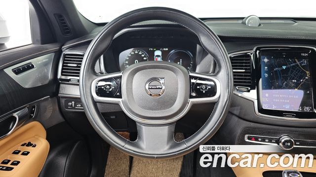 Volvo XC90 2021 — photo 13