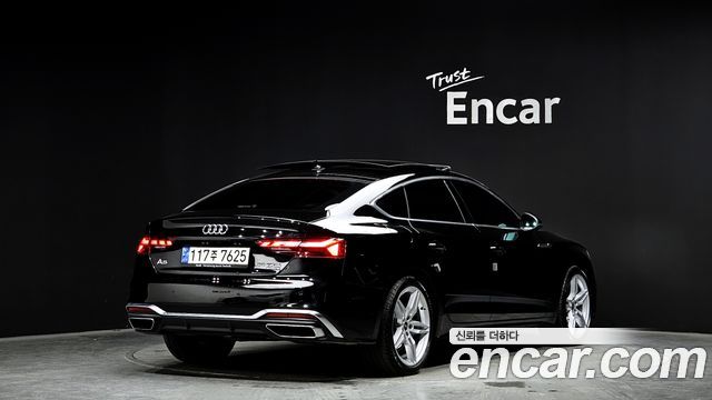 Audi A5 2021 — photo 2