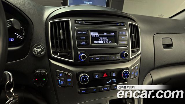Hyundai Starex 2019 — photo 16