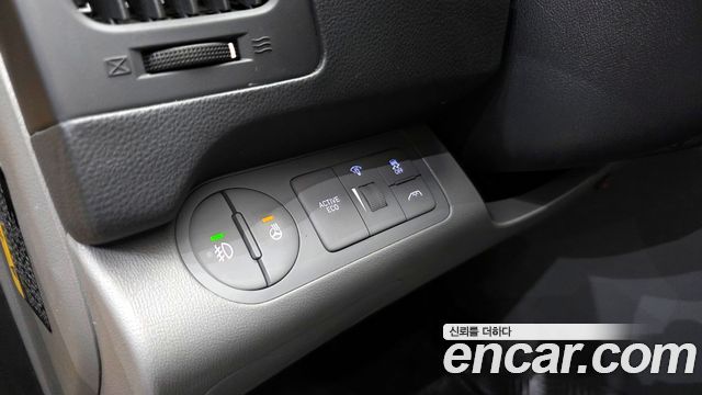Hyundai Starex 2019 — photo 17