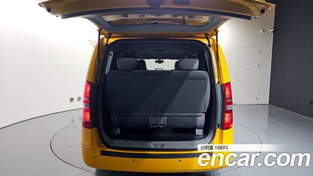 Hyundai Starex 2019 — photo 20