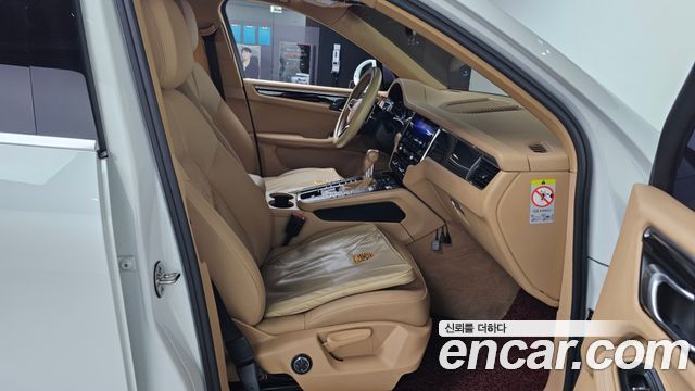 Porsche Macan 2015 — photo 11