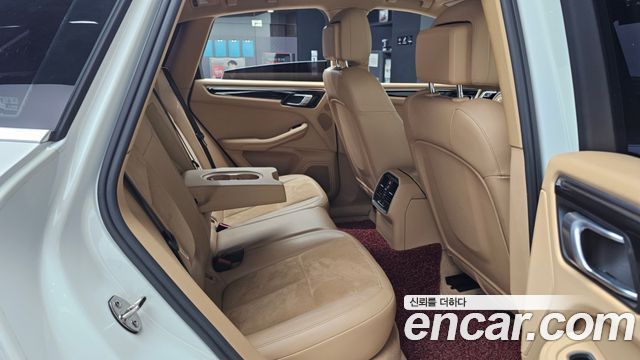 Porsche Macan 2015 — photo 12