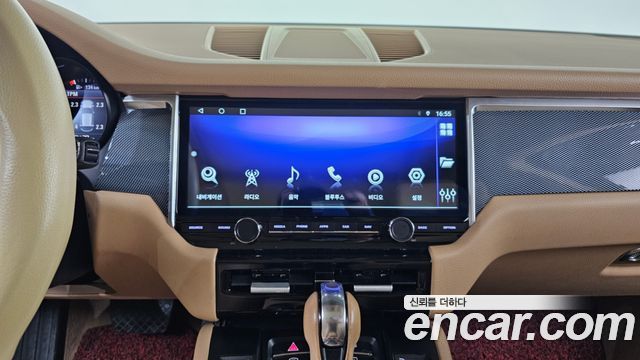 Porsche Macan 2015 — photo 14