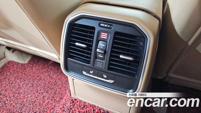 Porsche Macan 2015 — photo 18
