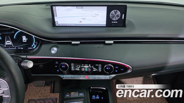 Genesis GV70 2023 — photo 14