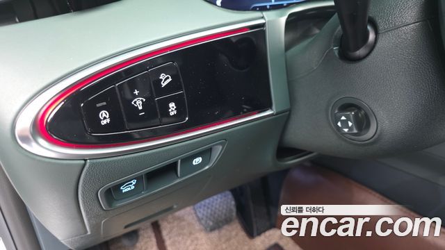 Genesis GV70 2023 — photo 17