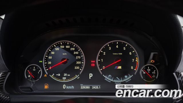 BMW M6 2016 — photo 8