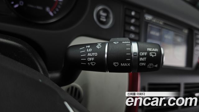 Land Rover Discovery Sport 2016 — photo 16