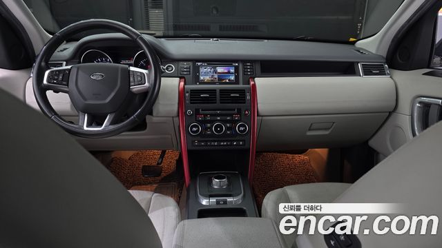 Land Rover Discovery Sport 2016 — photo 18