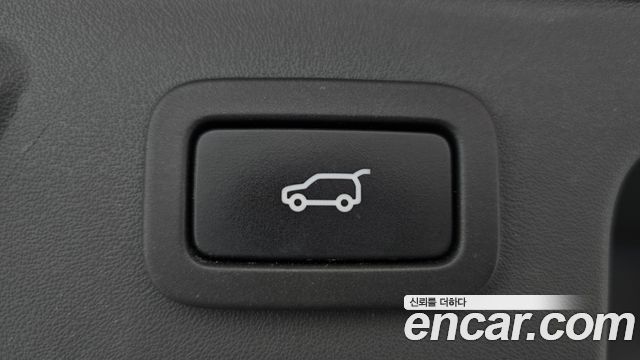 Land Rover Discovery Sport 2016 — photo 19