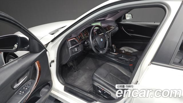 BMW 3-Series 2013 — photo 10