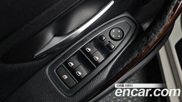 BMW 3-Series 2013 — photo 13
