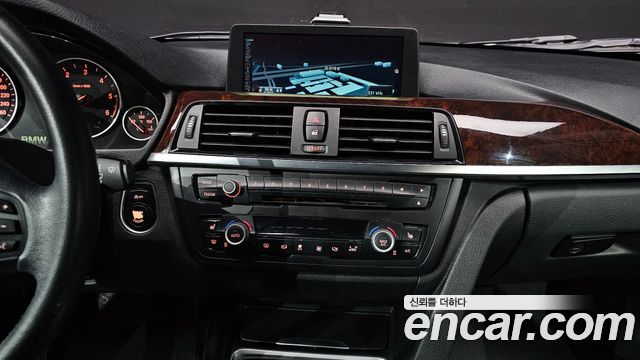 BMW 3-Series 2013 — photo 17