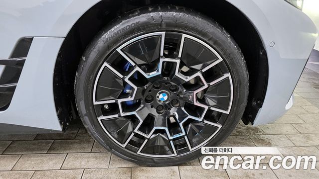 BMW i4 2025 — photo 5