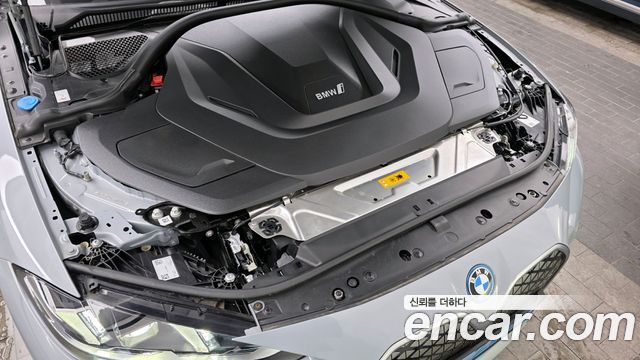 BMW i4 2025 — photo 6