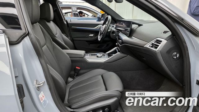 BMW i4 2025 — photo 11
