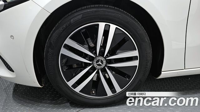 Mercedes-Benz A-Class 2021 — photo 5