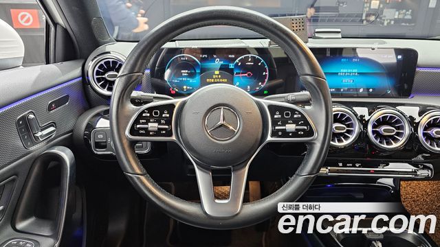 Mercedes-Benz A-Class 2021 — photo 14