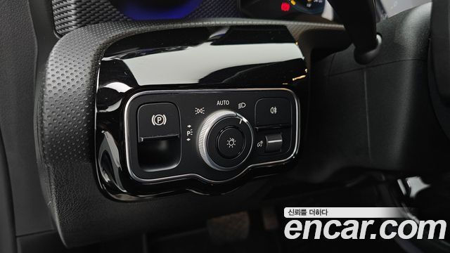 Mercedes-Benz A-Class 2021 — photo 16
