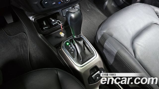 Jeep Renegade 2021 — photo 9