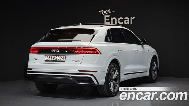 Audi Q8 2022 — photo 2