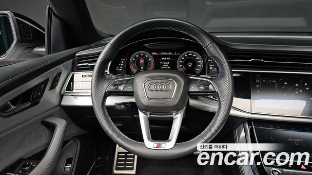 Audi Q8 2022 — photo 13
