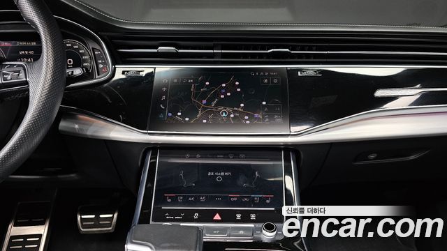 Audi Q8 2022 — photo 15