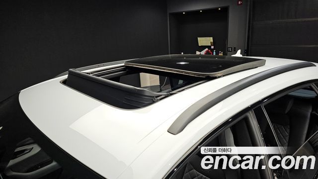 Audi Q8 2022 — photo 16