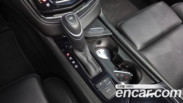 Cadillac CTS 2018 — photo 9